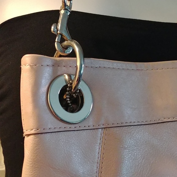 Coach Leather Madison Hippie Removable Crossbody with Shoulder Strap - Picture 3 of 16